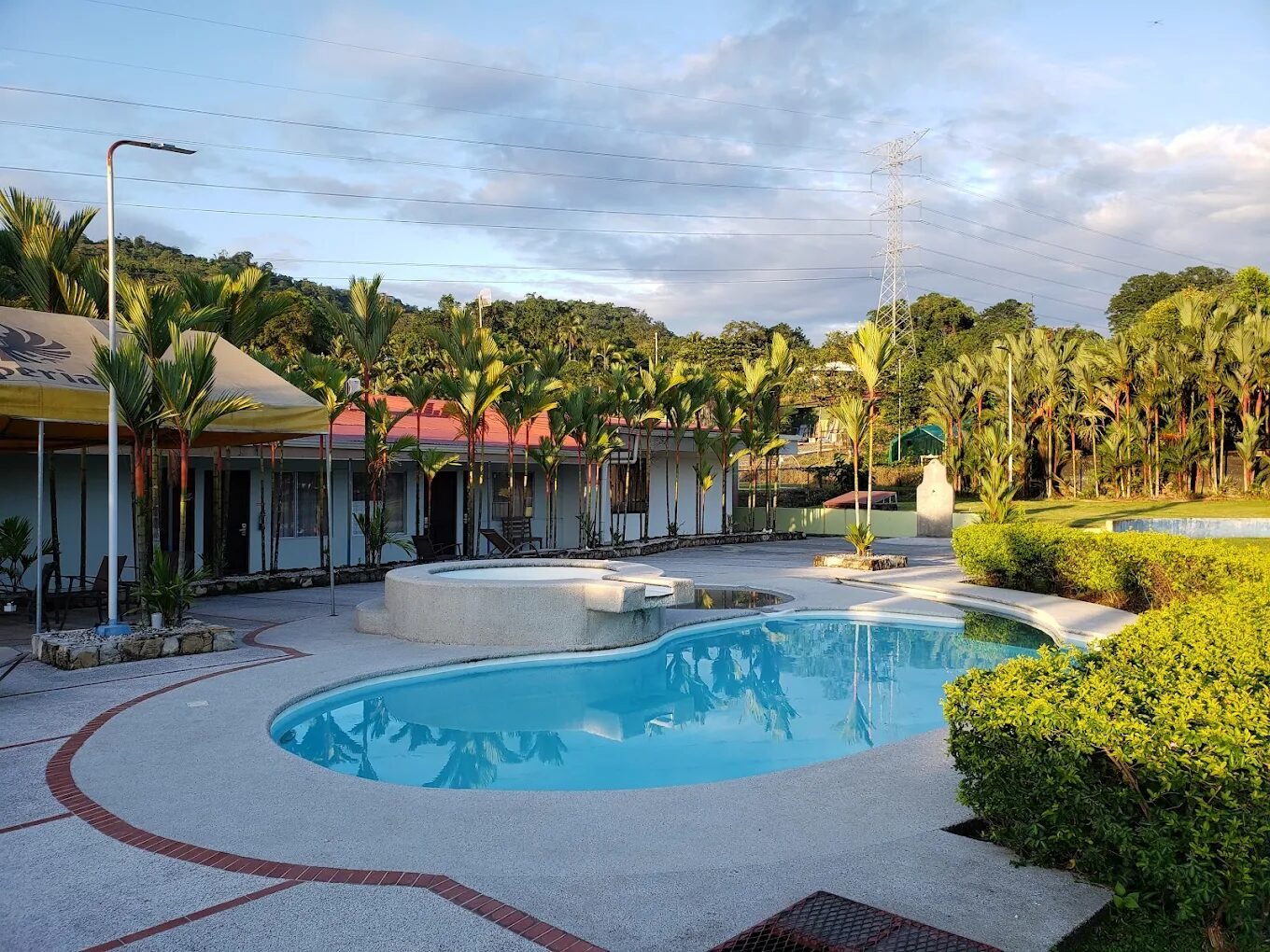 Hotel Pacuare pool